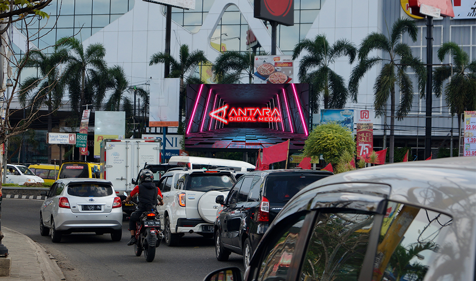 Videotron HCM — High-traffic intersection